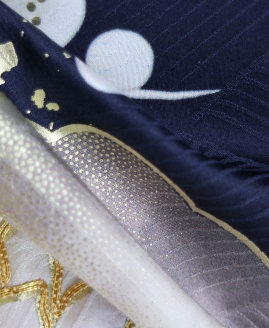 成人式振袖[キレイ系]濃紺に白と青の菊、松、藤の花[身長154cmまで]No.1098